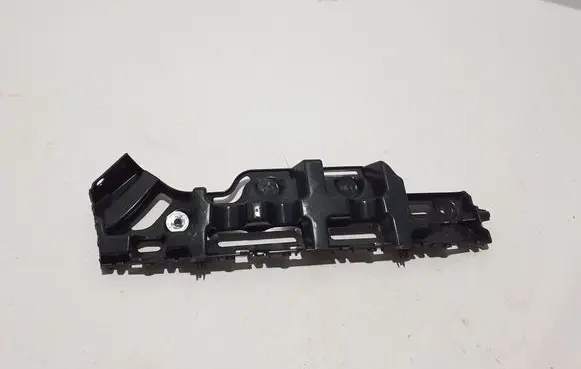 Rear bumper mounting bracket