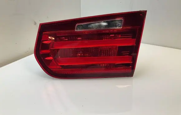 BMW 3 F30 F35 F31 Tailgate rear/tail lights 7371112 18361112