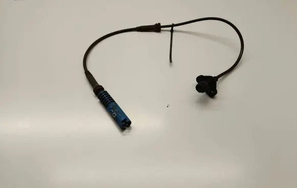 BMW 5 E39 ABS brake wheel speed sensor 34526756375 6756375