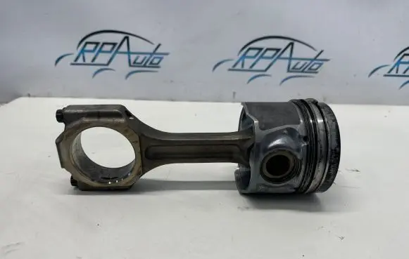Chevrolet Captiva Piston with connecting rod C25Z20 5520