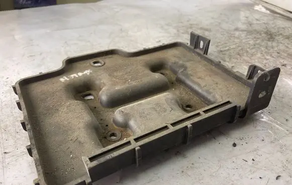 Battery tray