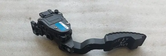 Renault Laguna II Accelerator throttle pedal 8200003392