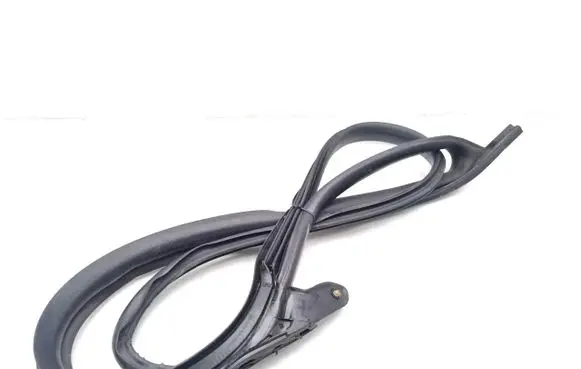 Front door rubber seal