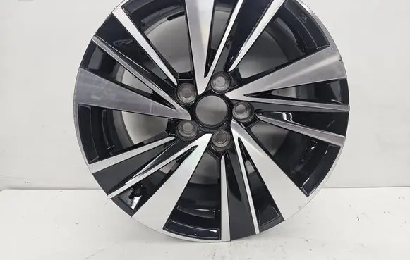 Toyota Auris E210 R17 alloy rim 