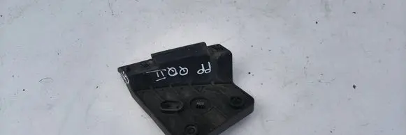 Nissan Qashqai Headlight/headlamp mounting bracket 