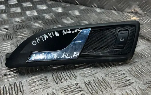 Skoda Octavia Mk2 (1Z) Rear door interior handle 1z0839247