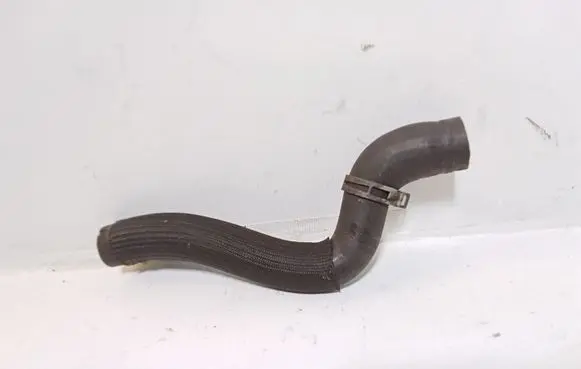Peugeot 5008 Engine coolant pipe/hose