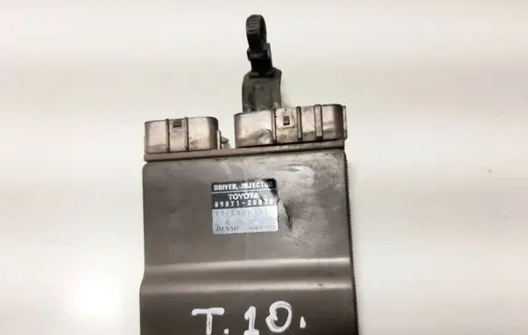 Toyota Corolla Verso E121 Fuel injection control unit/module 8987120030 1310001041