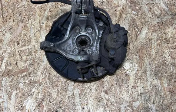 Volkswagen PASSAT B7 Front wheel hub 3C0407253F 16339