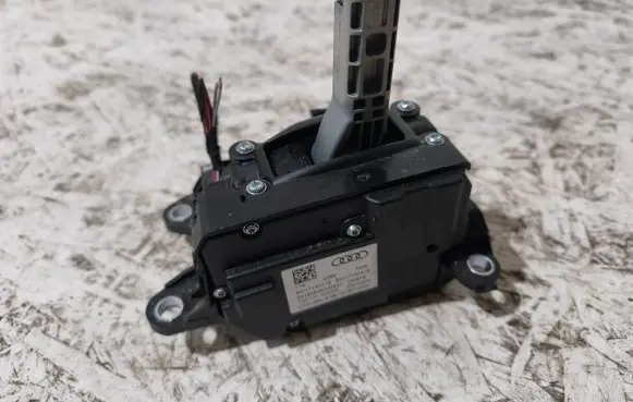 Audi A4 S4 B9 Gear shifter/selector 8W1713041E 10010140304