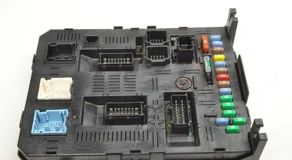 Citroen C4 I Picasso Fuse box set 9663510180
