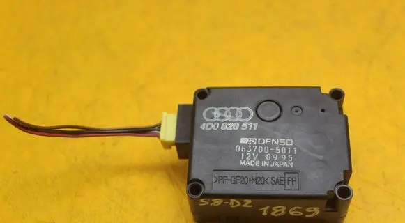 Audi A8 S8 D2 4D Air flap motor/actuator 4D0820511