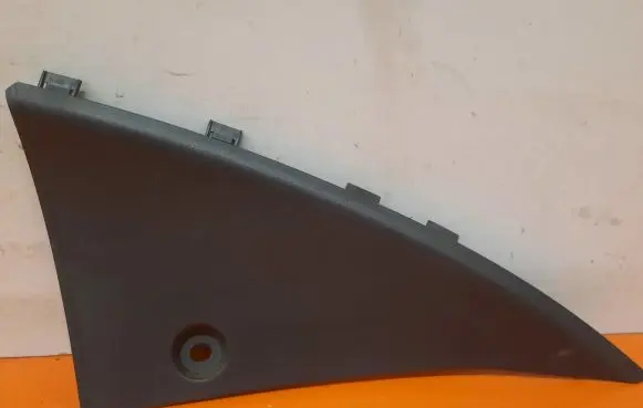 Suzuki Swift I Dashboard side end trim 75841-62J0