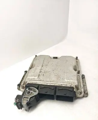 Renault Laguna II Engine control unit/module 0281010637 8200211711 8200085386