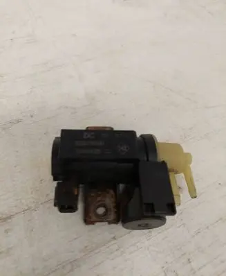 Renault Trafic III (X82) Turbo solenoid valve 8200790180 70181405
