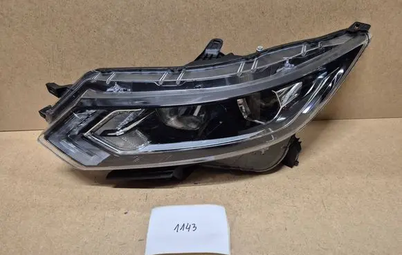 Nissan Qashqai Headlight/headlamp 10019009