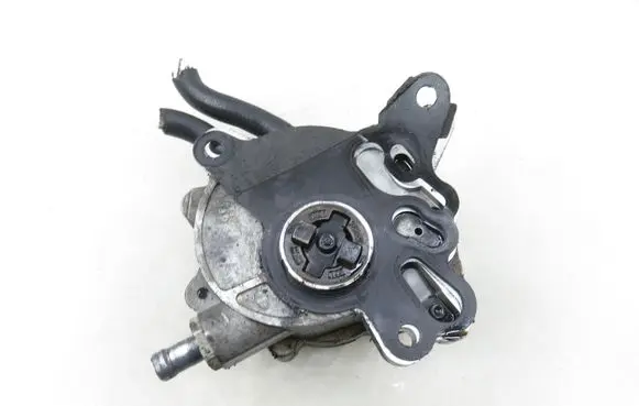 Audi A3 S3 8P Vacuum pump 03G145209C