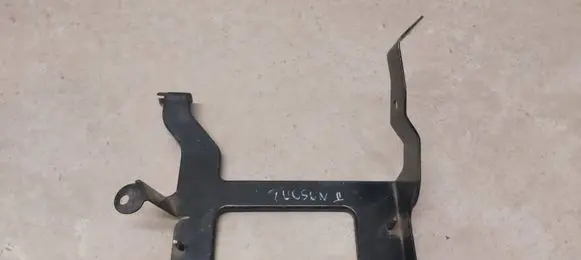 Hyundai Tucson TL Engine control unit holder 9101320040