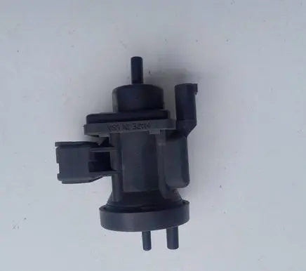 Mercedes-Benz A W168 Turbo solenoid valve 4715396