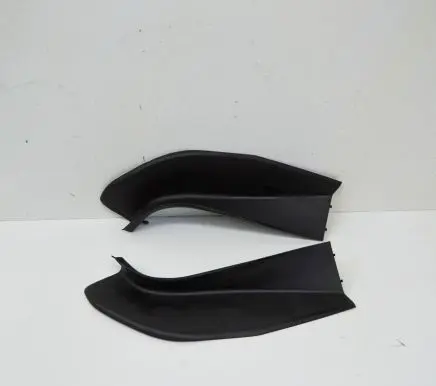 Rear/tail light trim molding