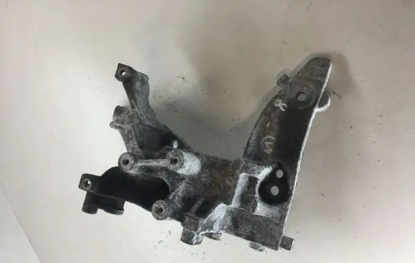 Peugeot 508 Engine mounting bracket C4003746SE 9674030280
