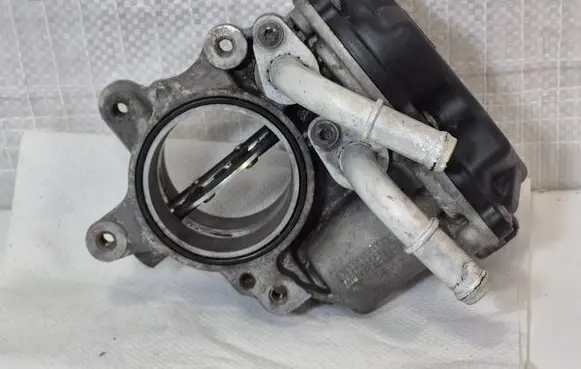 Skoda Superb B8 (3V) Throttle valve 04L128059AA 910101563 VS52310171458125