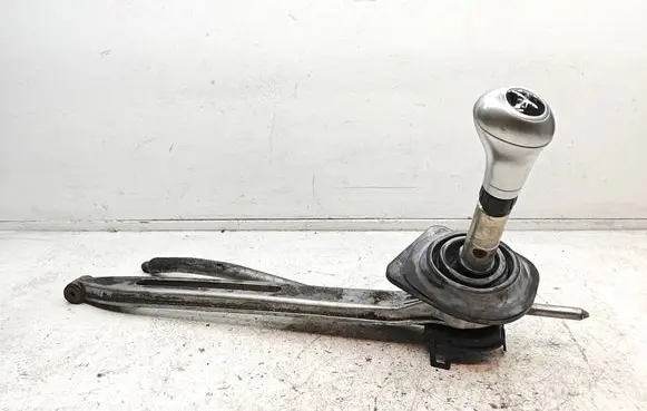 Mercedes-Benz C W204 Gear shifter/selector 218835