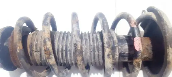 Volkswagen Golf III Front coil spring