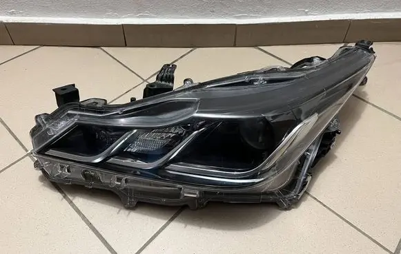 Toyota Corolla E210 E21 Headlight/headlamp 81170-02T31