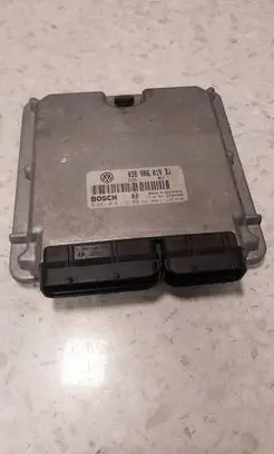 Volkswagen PASSAT B5 Engine control unit/module 038906019BJ 28SA4086