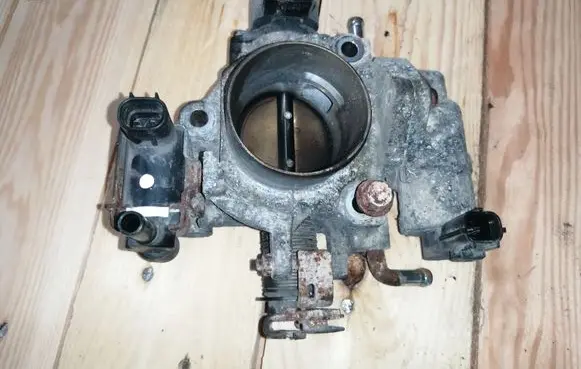 Mazda 3 I Throttle valve 1985001260