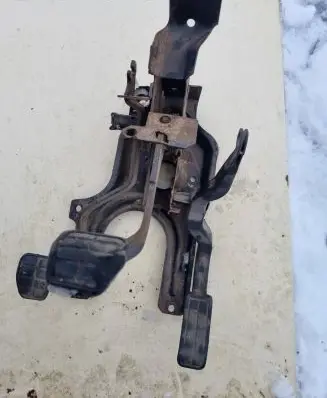 Volkswagen Golf II Pedal assembly 
