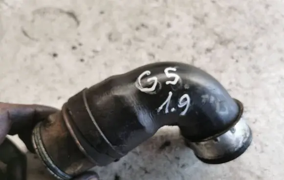 Volkswagen Golf V Intercooler hose/pipe