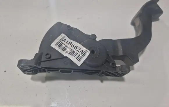 Volvo V50 Accelerator throttle pedal 4M519F836AH