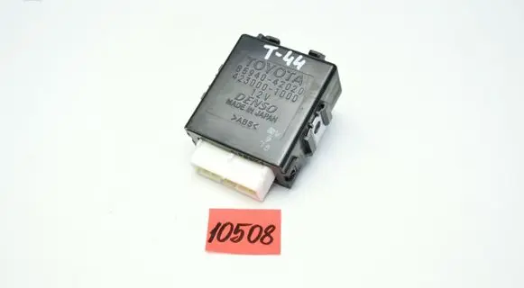 Toyota RAV 4 (XA30) Window wiper relay 8594042020