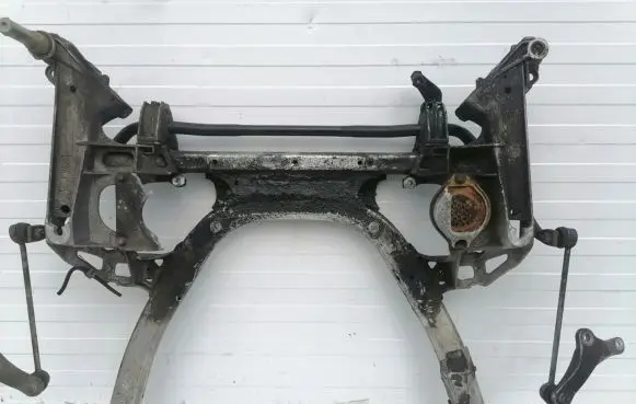 BMW 5 E60 E61 Front subframe