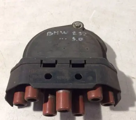 BMW 7 E32 Spark distributor cap 1235522365