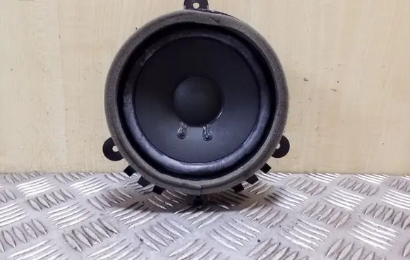 Volvo S60 Front door speaker 30657445
