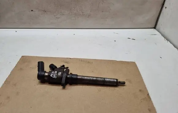 Fuel injector