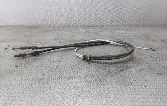 Handbrake/parking brake wiring cable