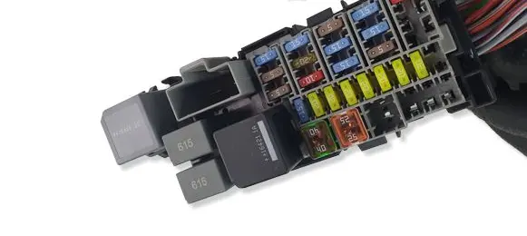 Volvo XC60 Fuse module 1380015999 13800159