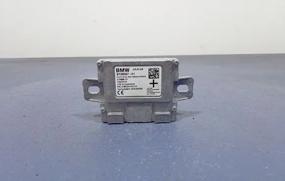 BMW X4 F26 Aerial antenna amplifier 8735007