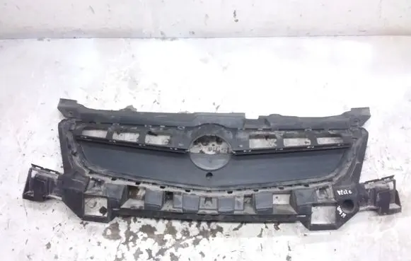 Opel Vectra C Front bumper upper radiator grill 903000004 13260028