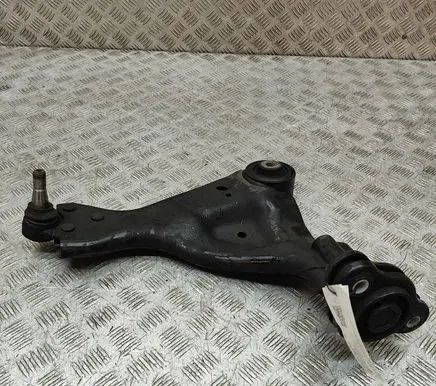 Mercedes-Benz Vito Viano W447 Front lower control arm/wishbone A4473301507