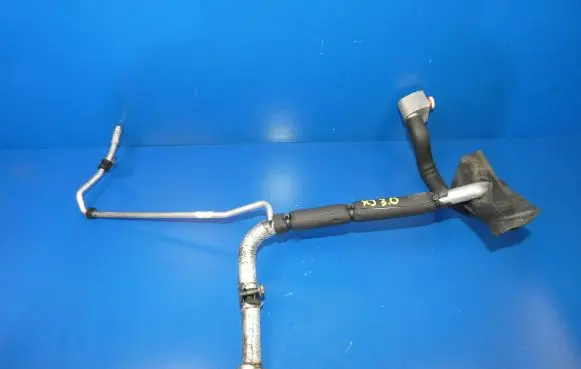 Jaguar XJ X351 Air conditioning (A/C) pipe/hose D030