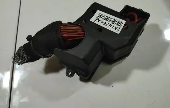 Volkswagen Touareg I Fuse box set 7L0941824A