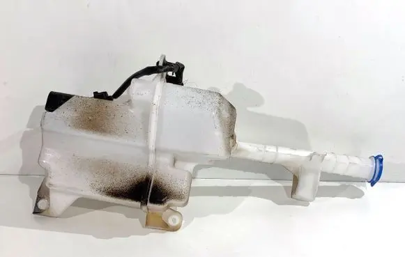 Suzuki Swift IV Windshield washer fluid reservoir/tank 3840052R0