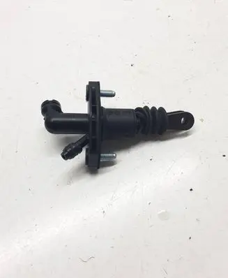 Suzuki Grand Vitara II Clutch master cylinder 2381064J00