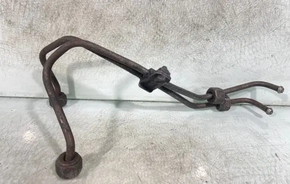 Opel Vectra B Fuel injector supply line/pipe 