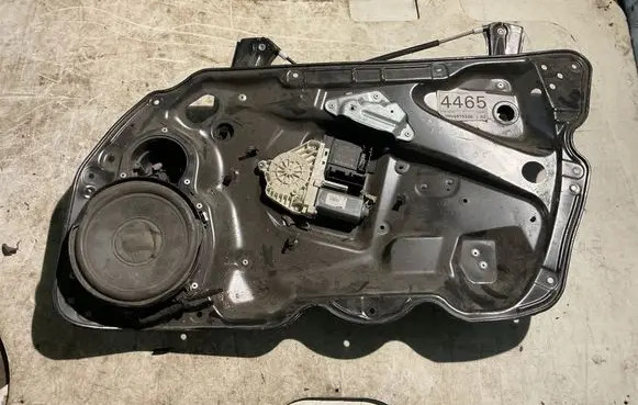 Volkswagen PASSAT B6 Front window lifting mechanism without motor 3C1837756G 9812201108